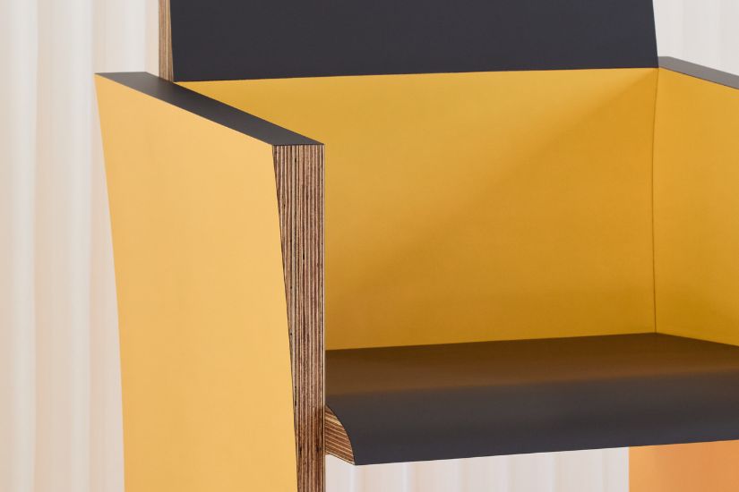 Nude Chair 1 825x550