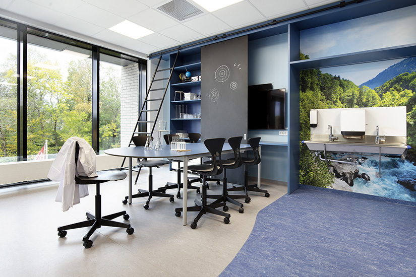 Bekkestua School 825x550